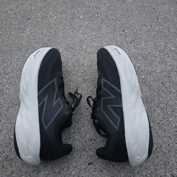 New Balance Fresg Foam 1080 Sneaker Men Size 9. 2E - Picture 11 of 16